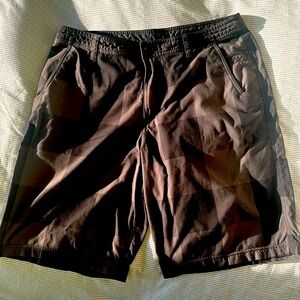 Lulu Lemon Men’s shorts